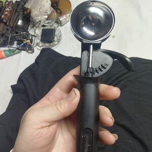 Stainless Steel Ice Cream Scoop with Black Handle